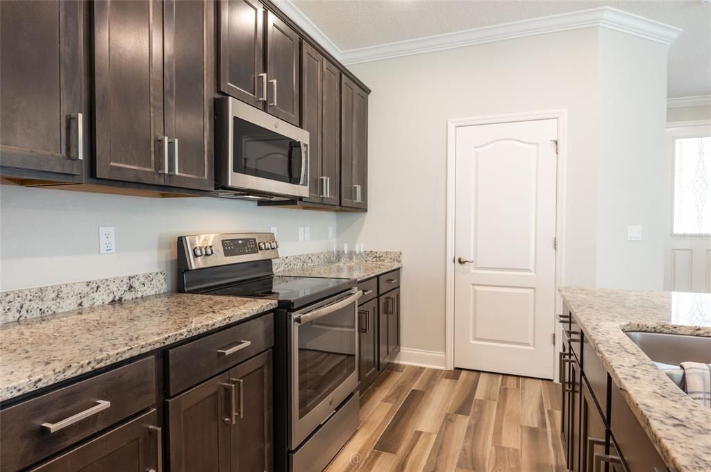 For Sale: $389,000 (3 beds, 2 baths, 2066 Square Feet)
