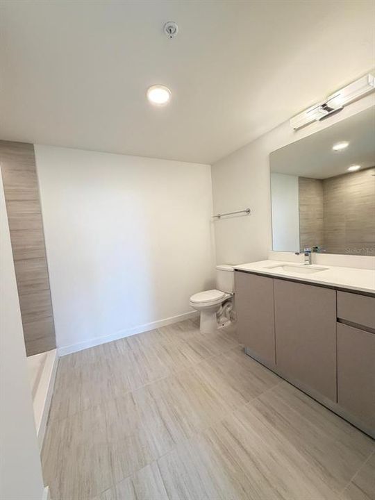 В аренду: $2,400 (3 спален, 2 ванн, 1085 Квадратных фут)
