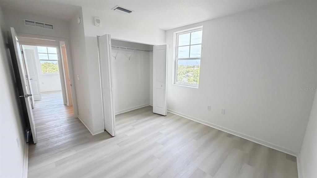 В аренду: $2,400 (3 спален, 2 ванн, 1085 Квадратных фут)