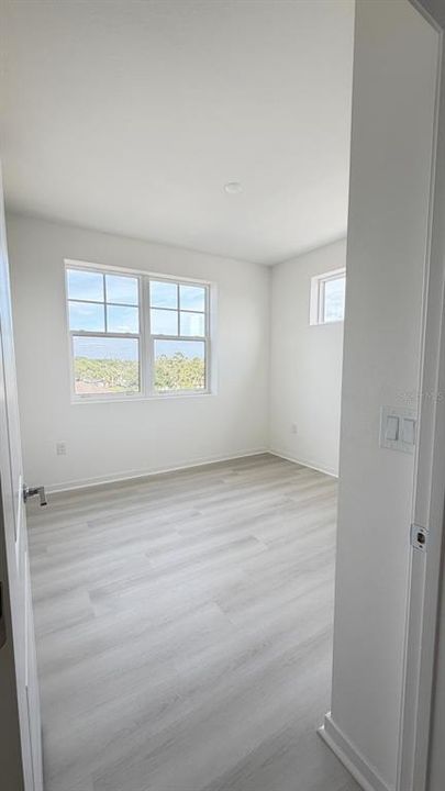 В аренду: $2,400 (3 спален, 2 ванн, 1085 Квадратных фут)