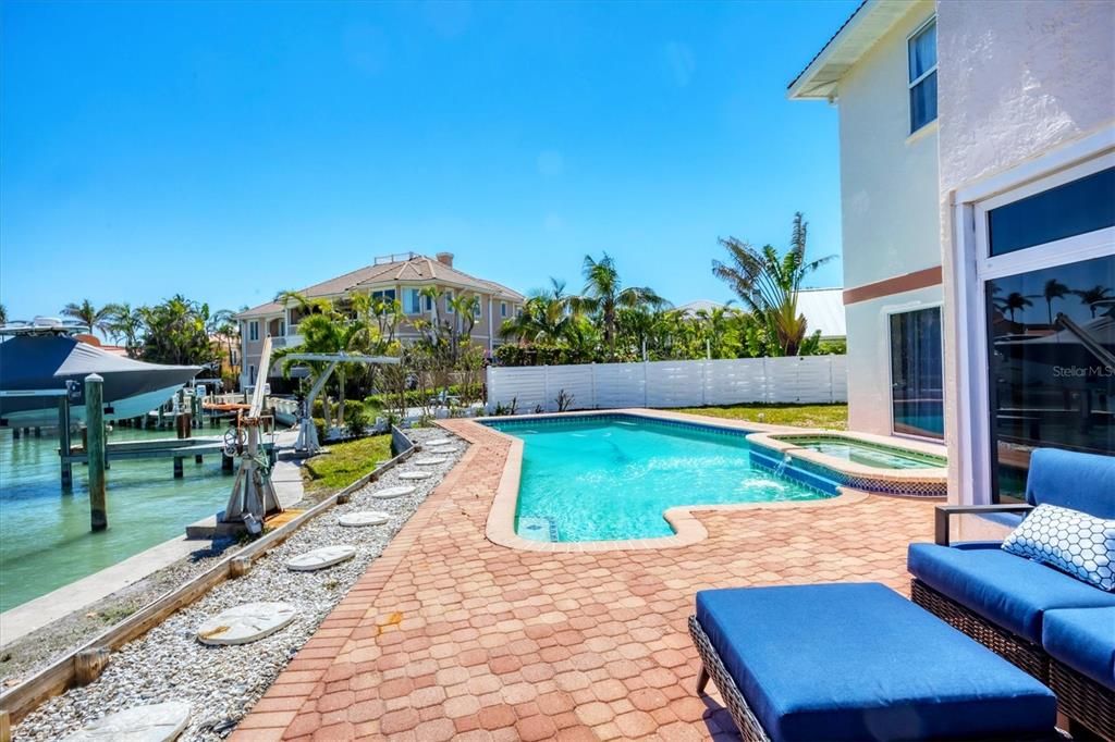 En Venta: $2,699,000 (6 camas, 5 baños, 3497 Pies cuadrados)