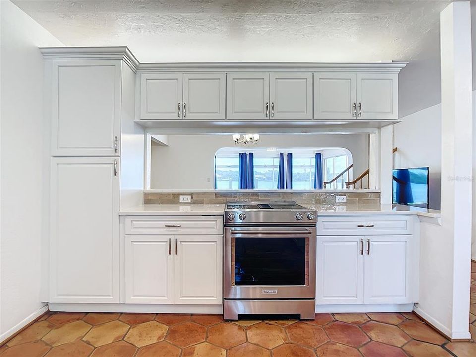 En Venta: $2,699,000 (6 camas, 5 baños, 3497 Pies cuadrados)