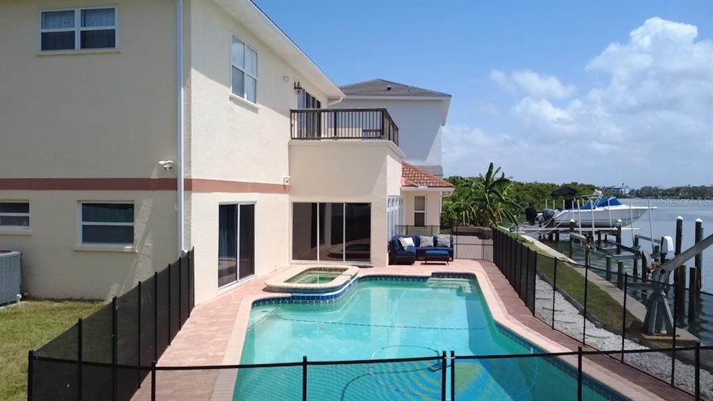 En Venta: $2,699,000 (6 camas, 5 baños, 3497 Pies cuadrados)