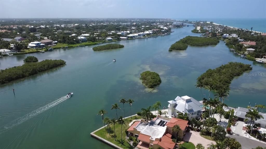 En Venta: $2,699,000 (6 camas, 5 baños, 3497 Pies cuadrados)