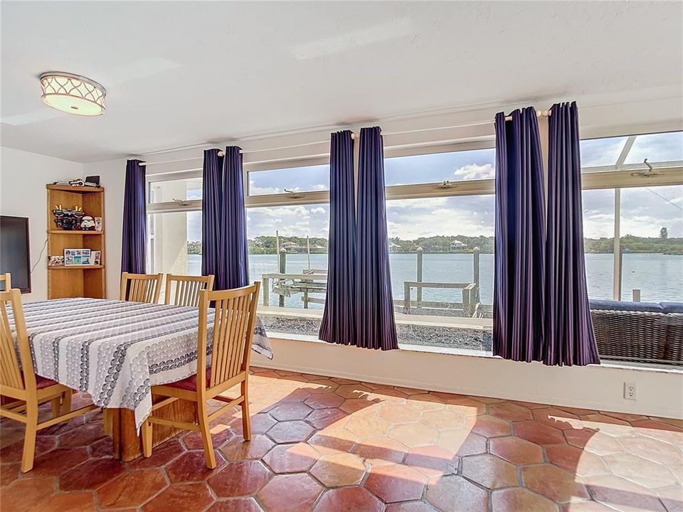 En Venta: $2,699,000 (6 camas, 5 baños, 3497 Pies cuadrados)