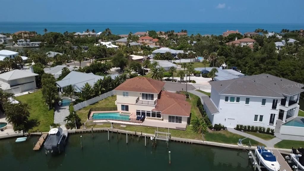 En Venta: $2,699,000 (6 camas, 5 baños, 3497 Pies cuadrados)