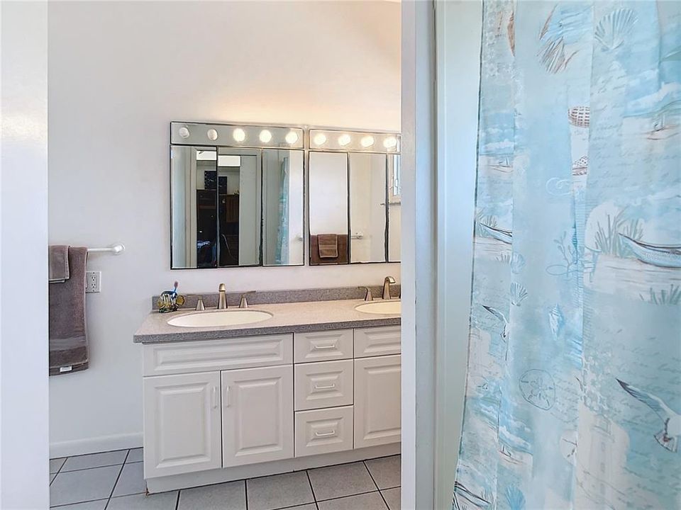 En Venta: $2,699,000 (6 camas, 5 baños, 3497 Pies cuadrados)