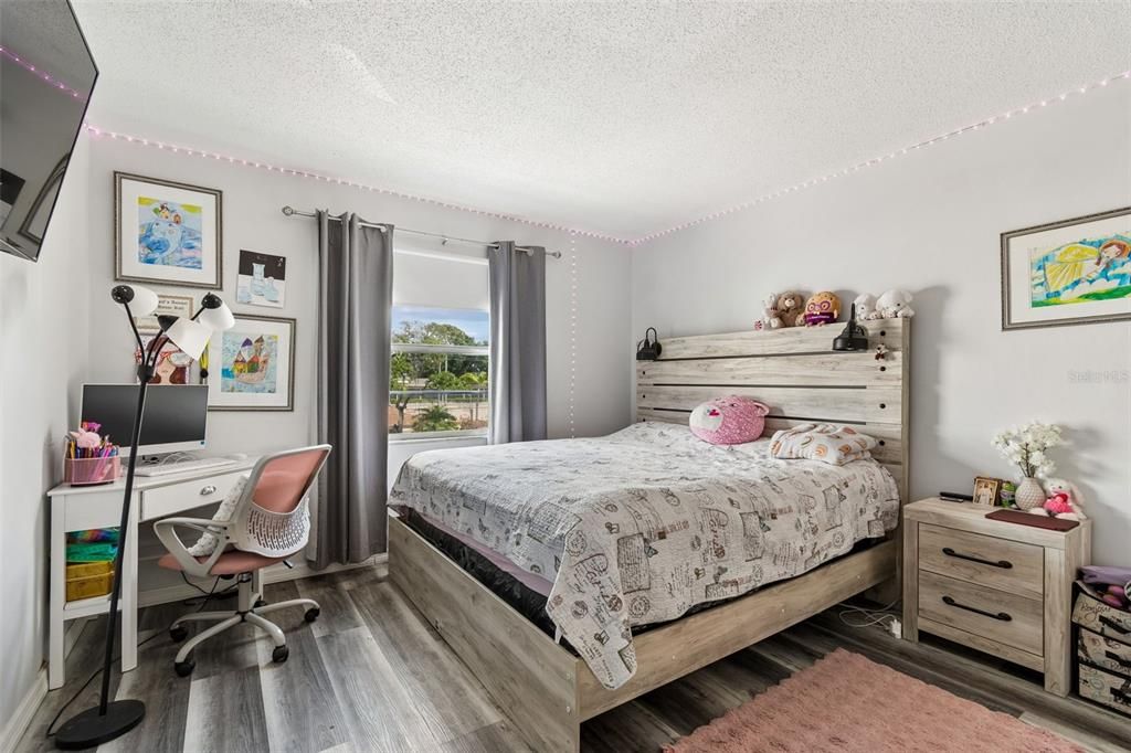 В аренду: $1,950 (2 спален, 1 ванн, 909 Квадратных фут)