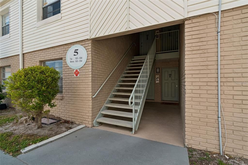 В аренду: $1,950 (2 спален, 1 ванн, 909 Квадратных фут)