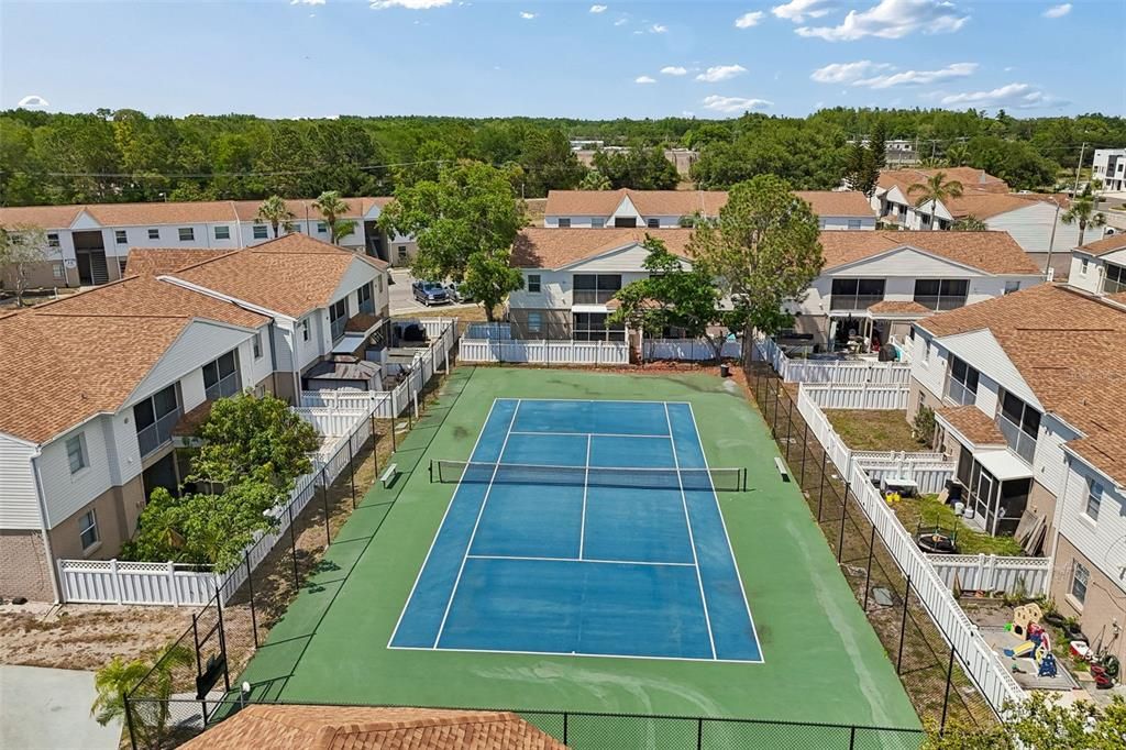 В аренду: $1,950 (2 спален, 1 ванн, 909 Квадратных фут)