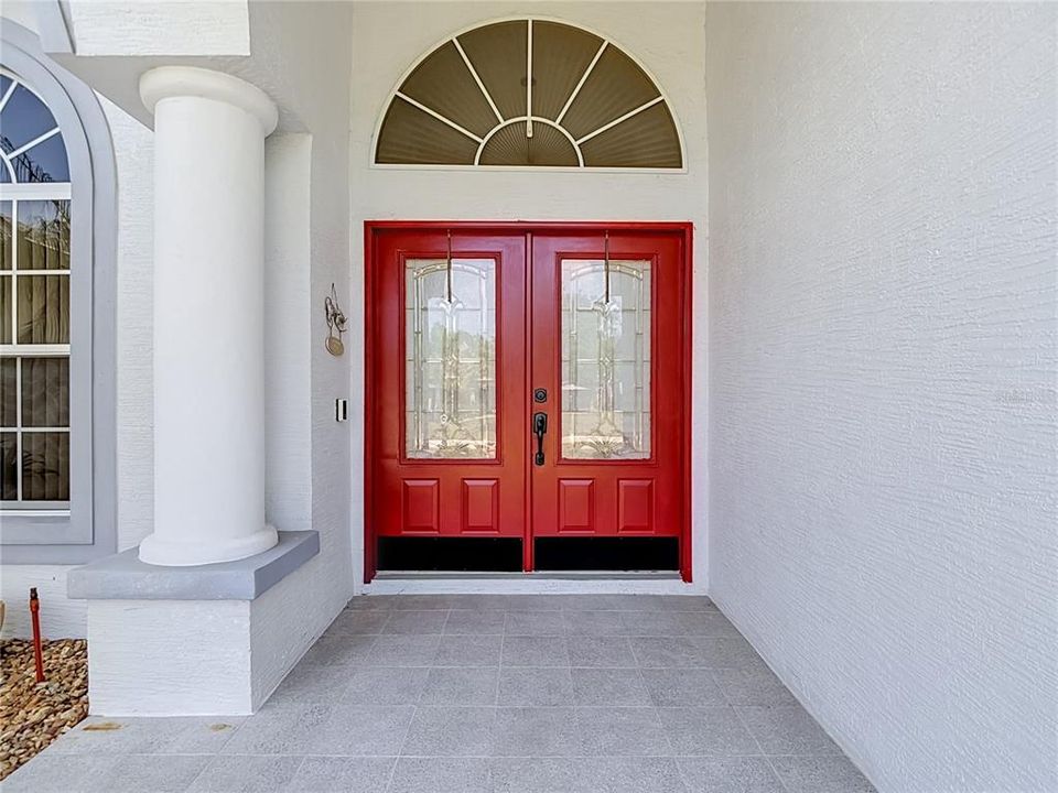 For Sale: $399,500 (3 beds, 3 baths, 2304 Square Feet)