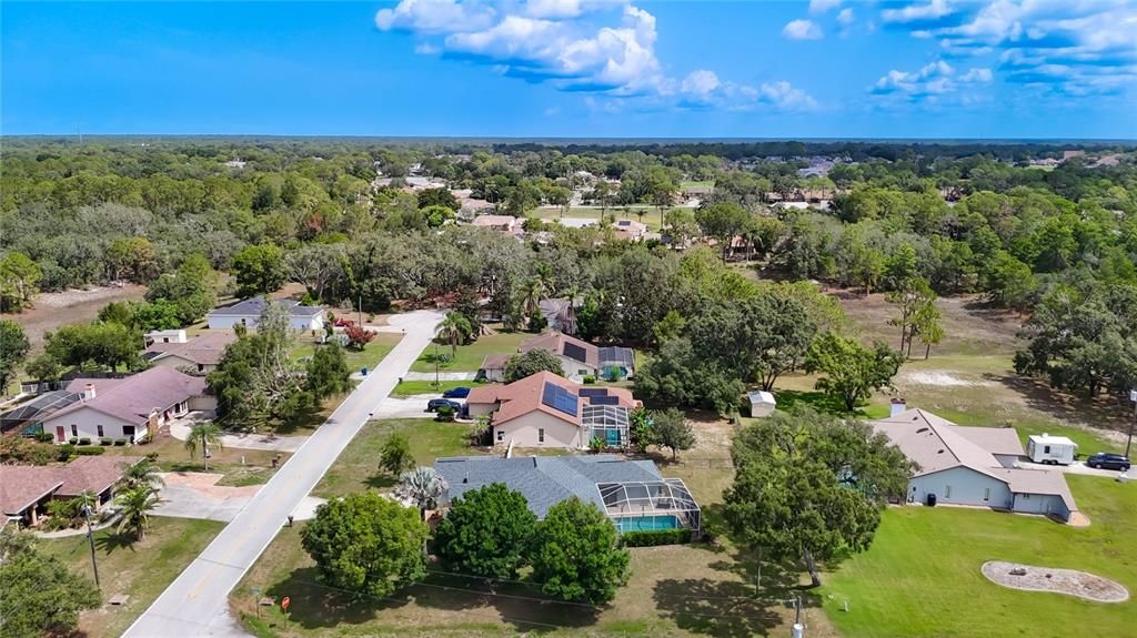 For Sale: $399,500 (3 beds, 3 baths, 2304 Square Feet)