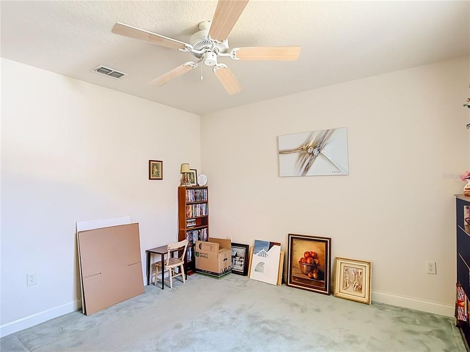 For Sale: $399,500 (3 beds, 3 baths, 2304 Square Feet)