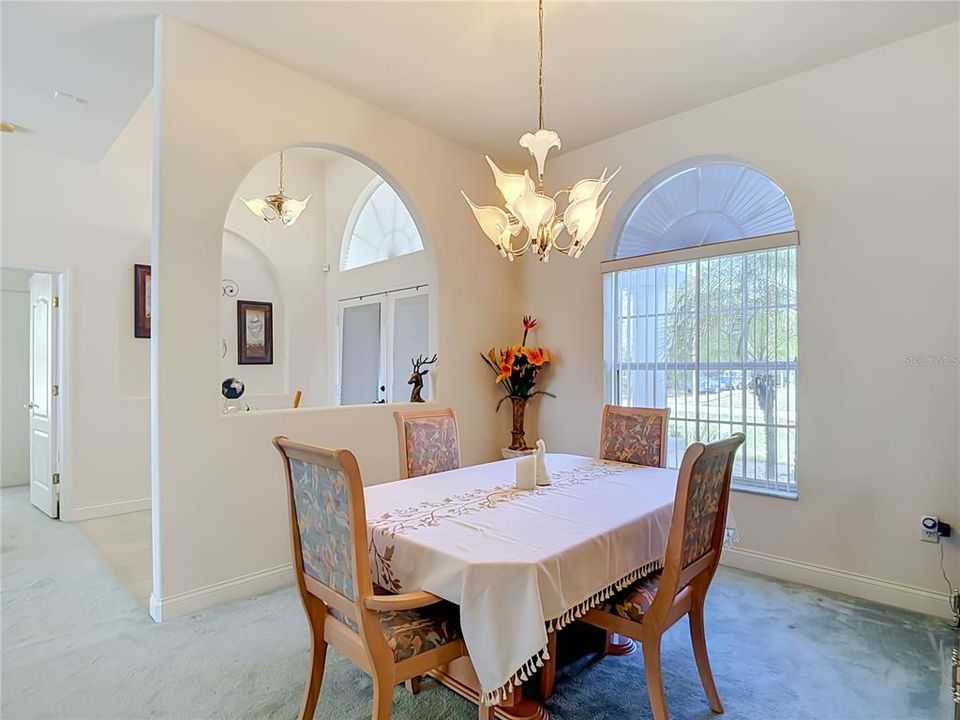 For Sale: $399,500 (3 beds, 3 baths, 2304 Square Feet)