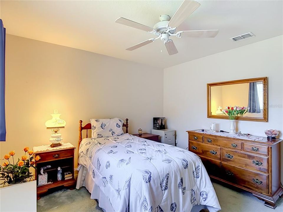 For Sale: $399,500 (3 beds, 3 baths, 2304 Square Feet)