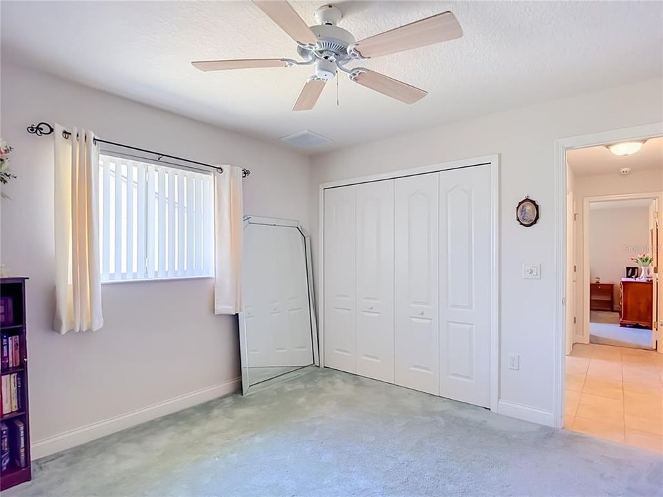 For Sale: $399,500 (3 beds, 3 baths, 2304 Square Feet)