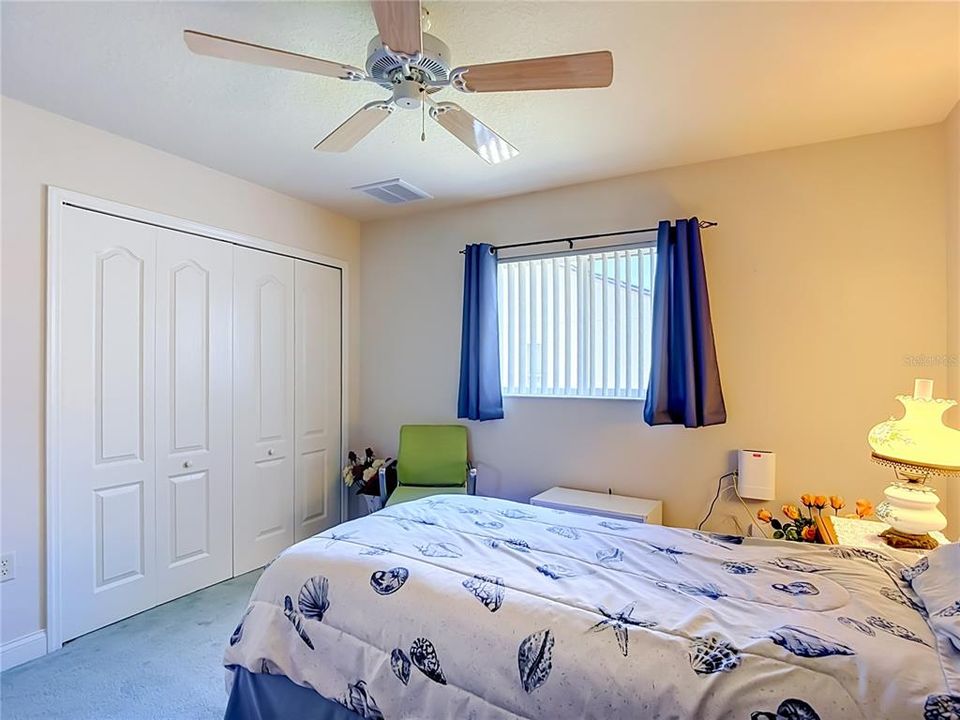 For Sale: $399,500 (3 beds, 3 baths, 2304 Square Feet)