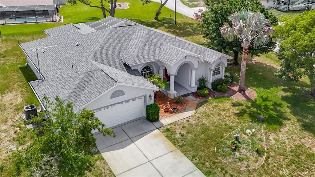 For Sale: $399,500 (3 beds, 3 baths, 2304 Square Feet)