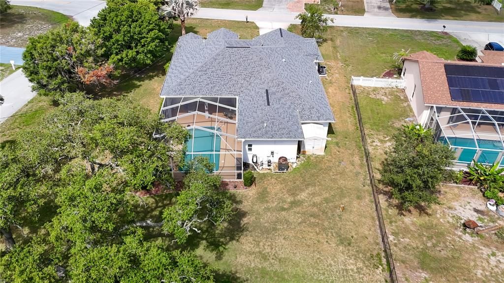 For Sale: $399,500 (3 beds, 3 baths, 2304 Square Feet)