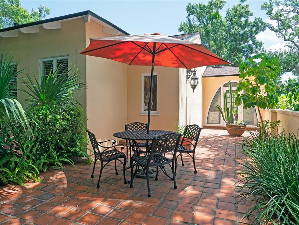 For Sale: $1,249,000 (5 beds, 4 baths, 4090 Square Feet)