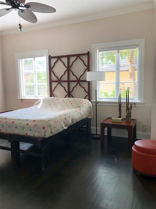 For Sale: $1,249,000 (5 beds, 4 baths, 4090 Square Feet)