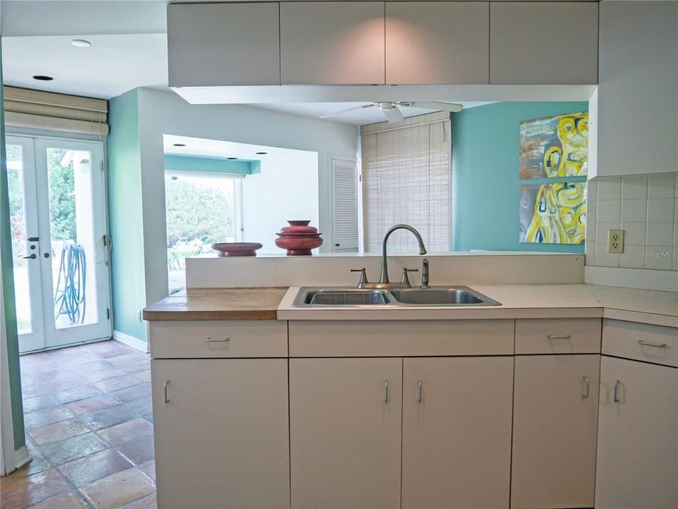 For Sale: $1,249,000 (5 beds, 4 baths, 4090 Square Feet)