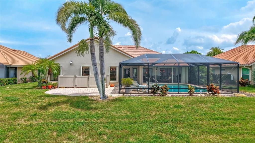 На продажу: $825,000 (3 спален, 2 ванн, 2001 Квадратных фут)