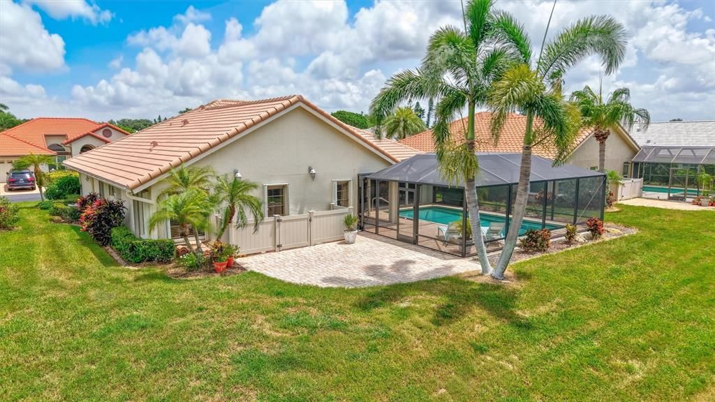 На продажу: $825,000 (3 спален, 2 ванн, 2001 Квадратных фут)