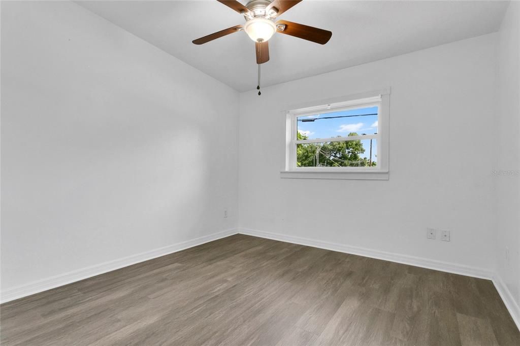 For Sale: $310,000 (3 beds, 2 baths, 1606 Square Feet)