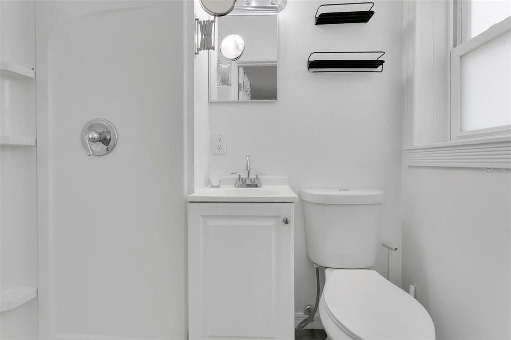 For Sale: $310,000 (3 beds, 2 baths, 1606 Square Feet)