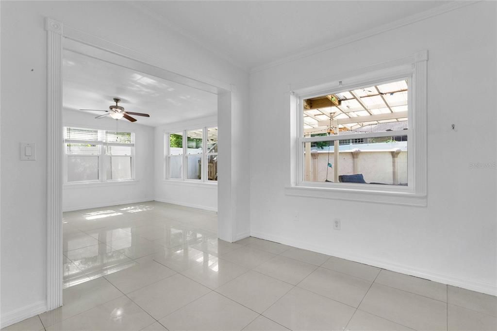 For Sale: $310,000 (3 beds, 2 baths, 1606 Square Feet)