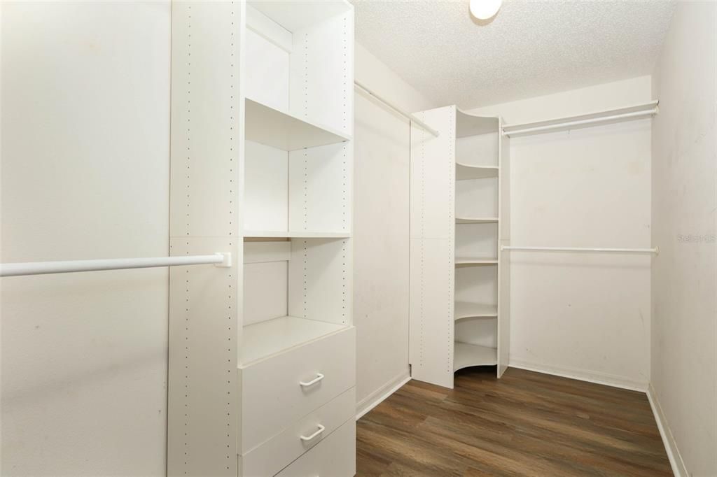 Activo con contrato: $299,990 (3 camas, 2 baños, 1524 Pies cuadrados)