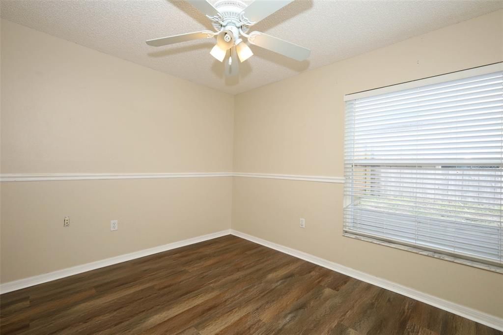 Activo con contrato: $299,990 (3 camas, 2 baños, 1524 Pies cuadrados)