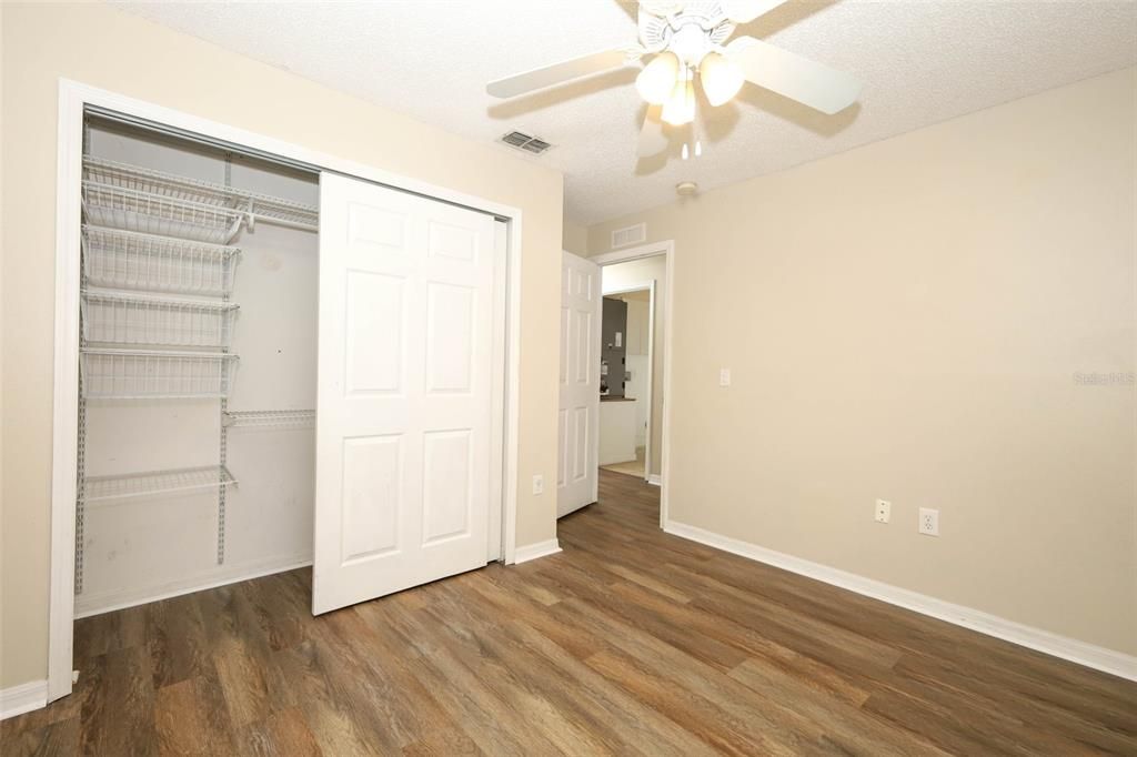 Activo con contrato: $299,990 (3 camas, 2 baños, 1524 Pies cuadrados)