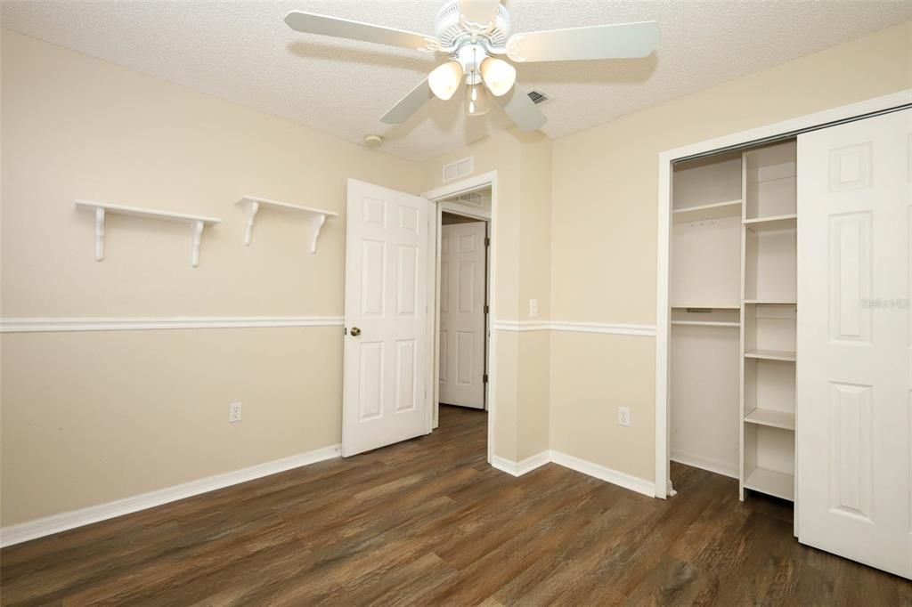 Activo con contrato: $299,990 (3 camas, 2 baños, 1524 Pies cuadrados)