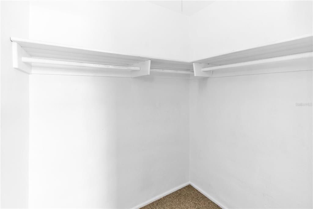 For Sale: $199,999 (3 beds, 2 baths, 1173 Square Feet)