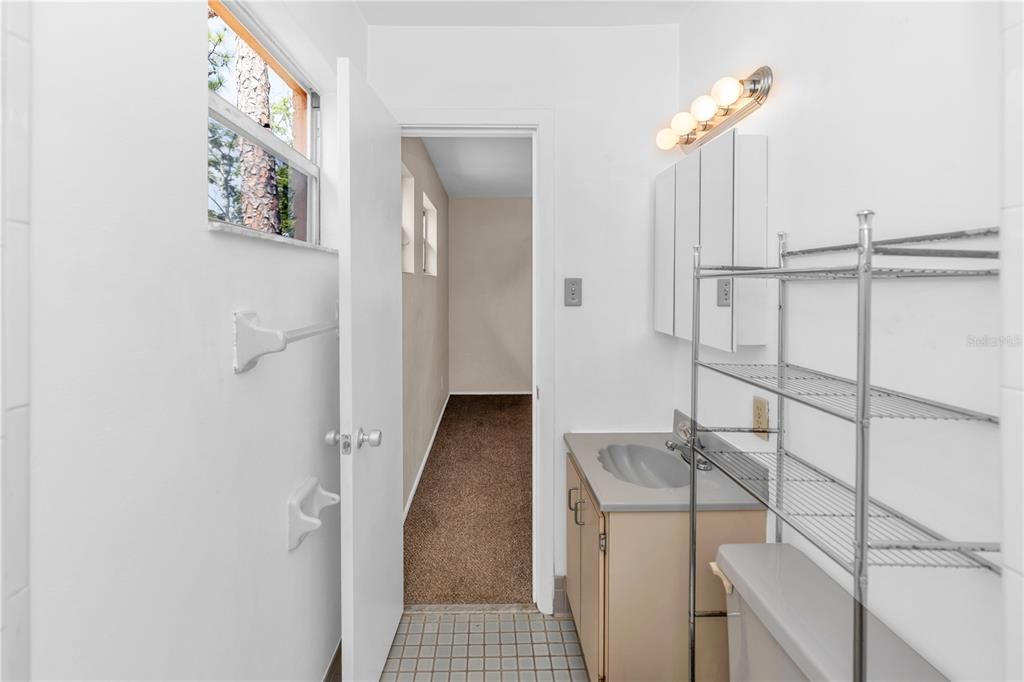 For Sale: $199,999 (3 beds, 2 baths, 1173 Square Feet)