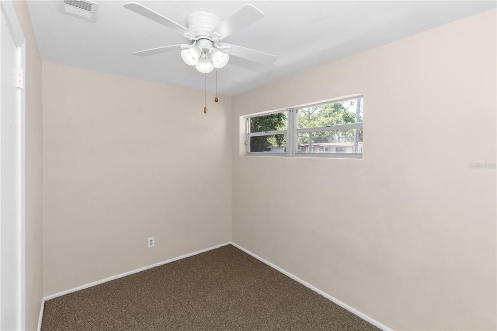For Sale: $199,999 (3 beds, 2 baths, 1173 Square Feet)