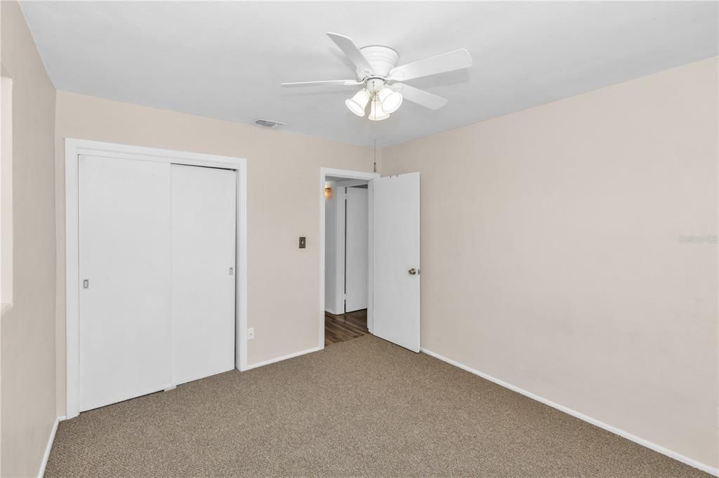 For Sale: $199,999 (3 beds, 2 baths, 1173 Square Feet)