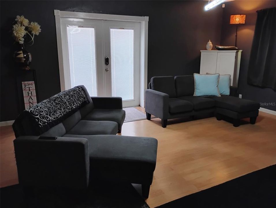 En Venta: $330,000 (3 camas, 2 baños, 1846 Pies cuadrados)