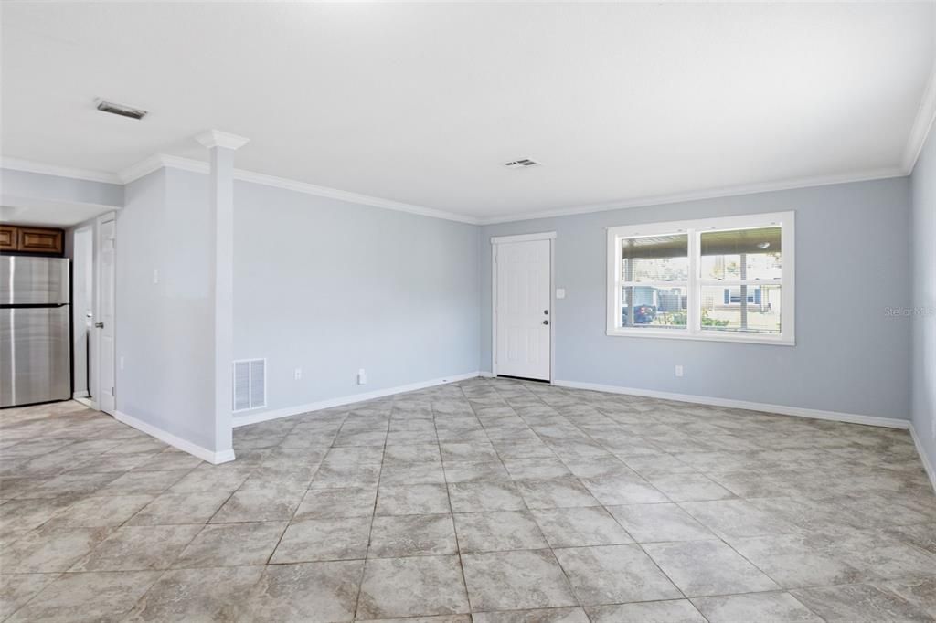 En Venta: $409,999 (3 camas, 2 baños, 1330 Pies cuadrados)