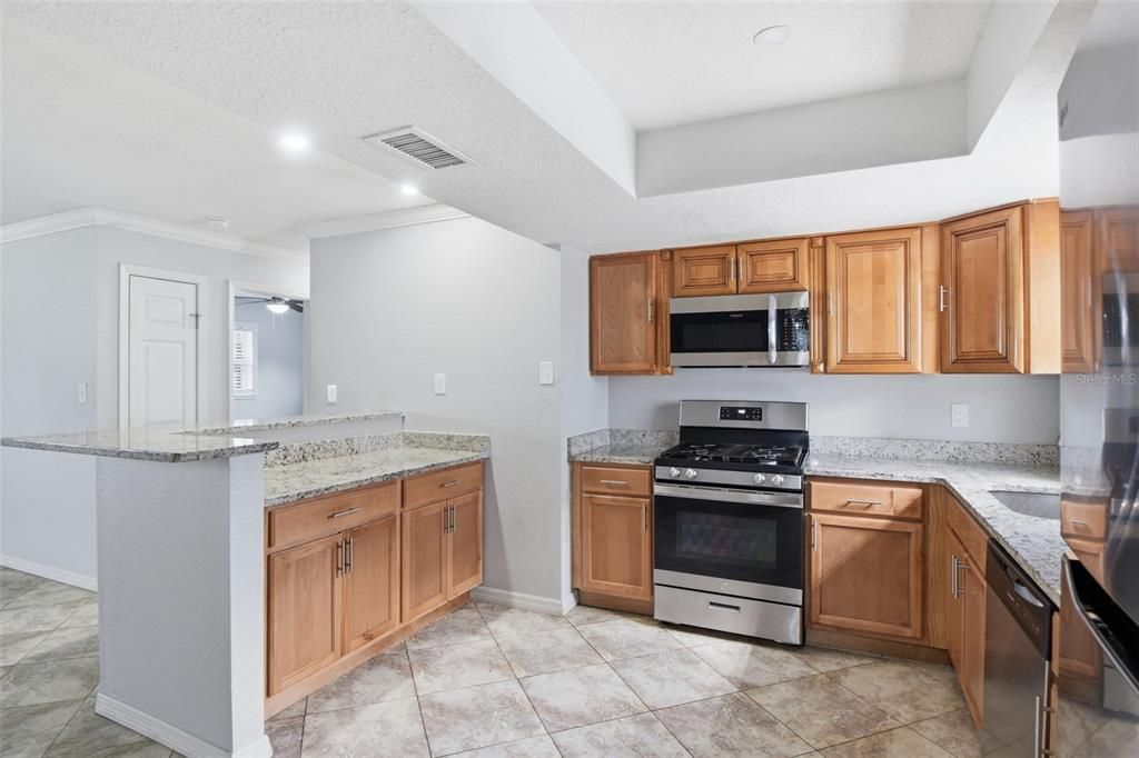 En Venta: $409,999 (3 camas, 2 baños, 1330 Pies cuadrados)