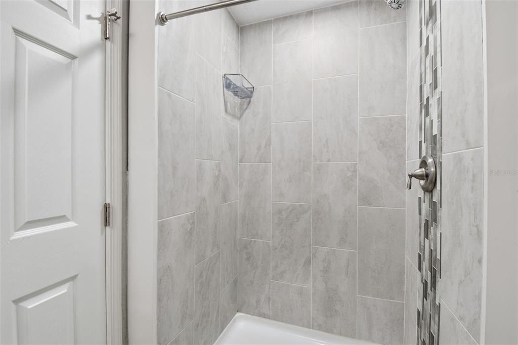 En Venta: $409,999 (3 camas, 2 baños, 1330 Pies cuadrados)