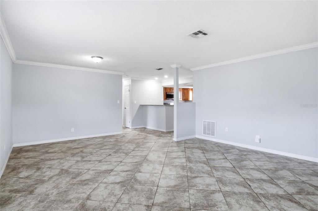 En Venta: $409,999 (3 camas, 2 baños, 1330 Pies cuadrados)