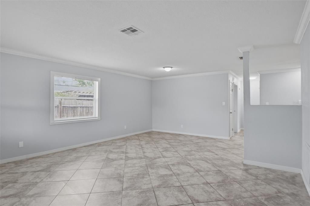 En Venta: $409,999 (3 camas, 2 baños, 1330 Pies cuadrados)
