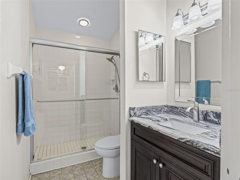 For Sale: $549,900 (2 beds, 2 baths, 1200 Square Feet)