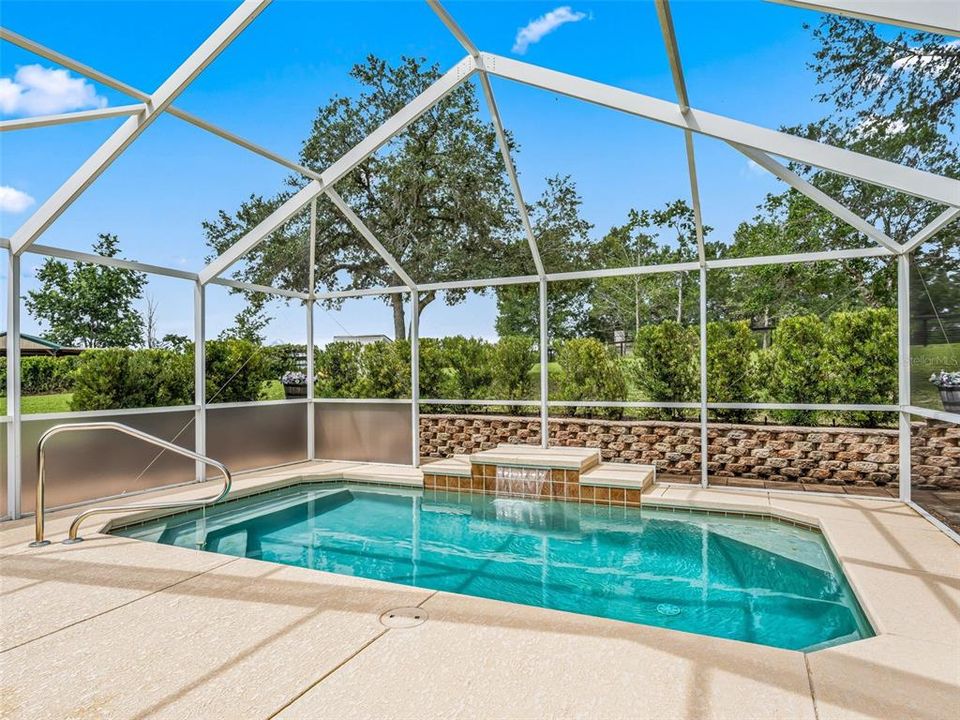 For Sale: $549,900 (2 beds, 2 baths, 1200 Square Feet)