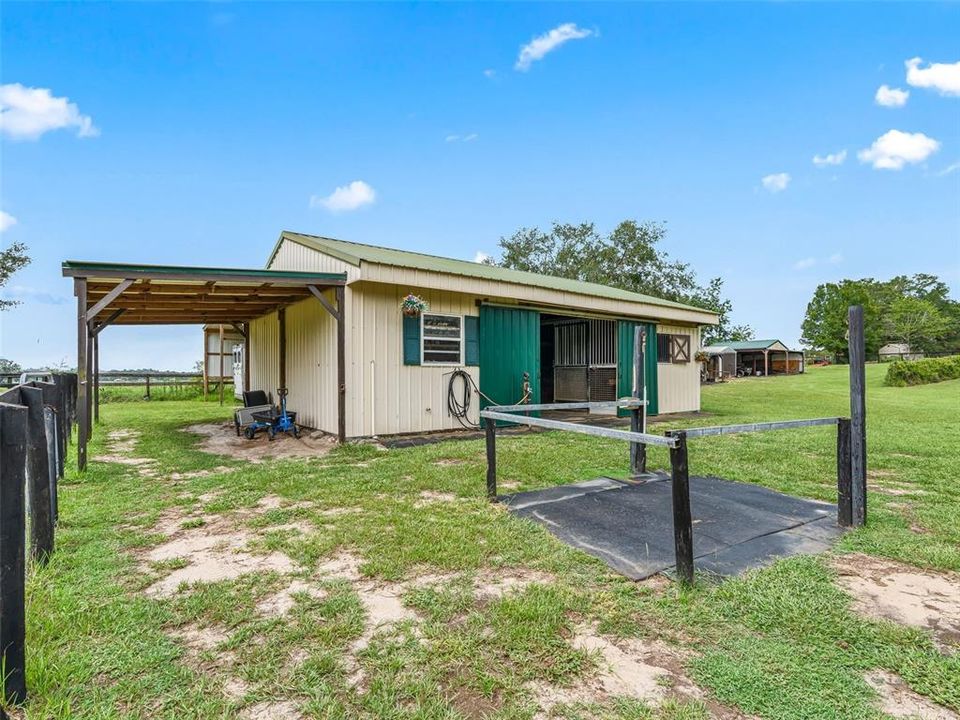 For Sale: $549,900 (2 beds, 2 baths, 1200 Square Feet)