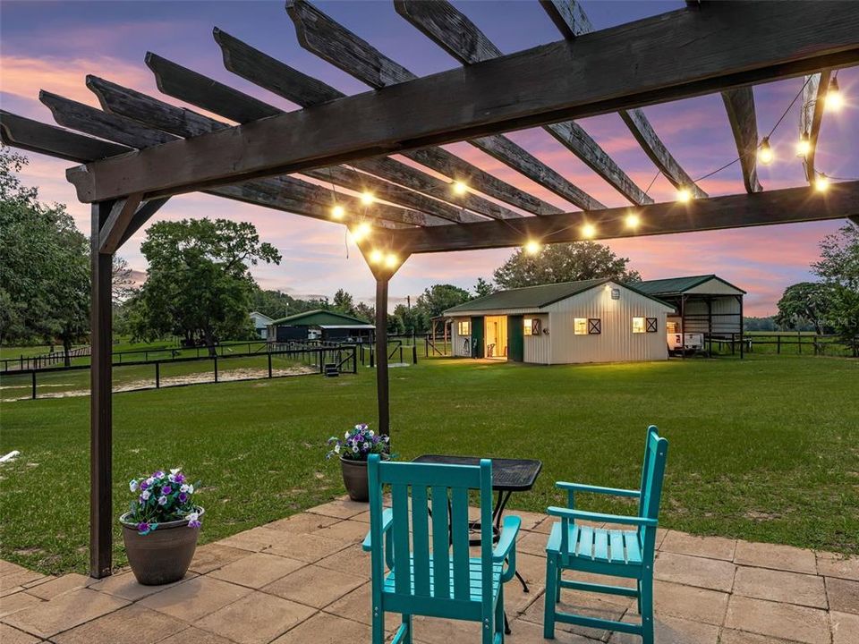 For Sale: $549,900 (2 beds, 2 baths, 1200 Square Feet)