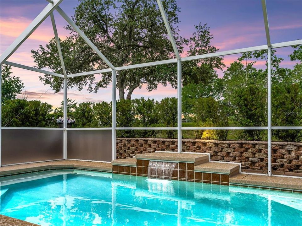 For Sale: $549,900 (2 beds, 2 baths, 1200 Square Feet)